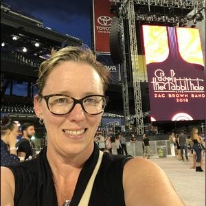 Meet your Posher, Casey